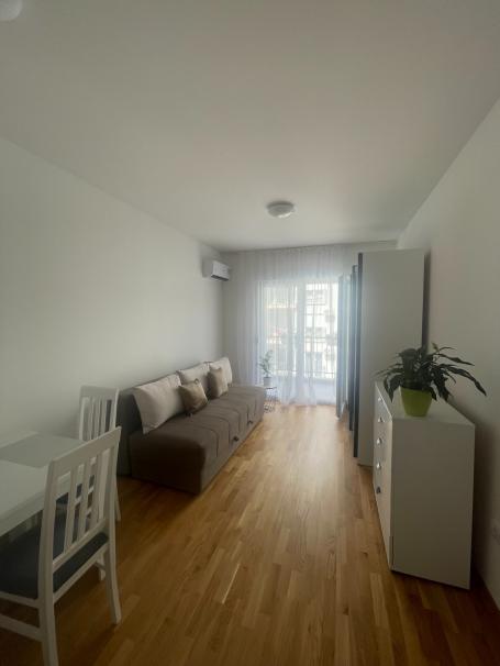 Moderne Einzimmerwohnung in einer beliebten Wohnlage von Budva