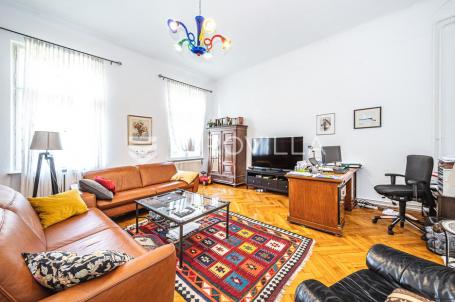 Zagreb, Centar, Deželićeva ulica, prekrasan peterosoban stan 135 m²