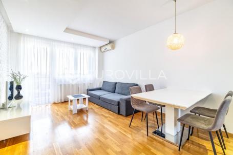 Zagreb, Lanište, Jaruščica, funkcionalan dvosoban stan sa balkonom u blizini Arena centra, 40 m²