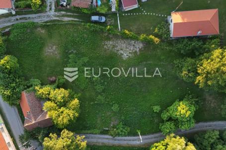 Orahovica, Duzluk, prodaja građevinskog zemljišta, u blizini jezera, površine 1780 m²