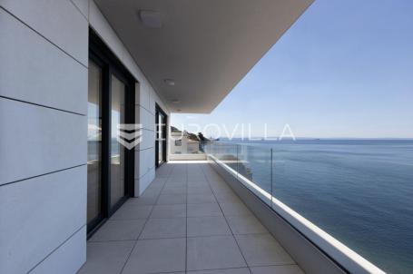 Rijeka, Pećine, NOVOGRADNJA, luksuzan četverosoban stan 163,72 m² prvi red do mora
