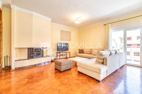 Zagreb, Bukovac, komforan trosoban stan neto korisne površine 96 m² garaža