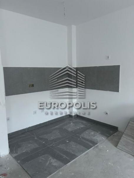 Novogradnja - komforan i svetao stan, 2.5, sa garažom ID#9695