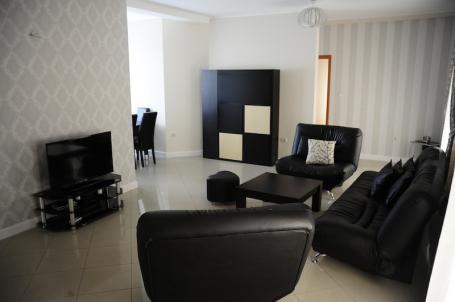 Izdavanje, Stan, 90m2 , Centralna Radionica