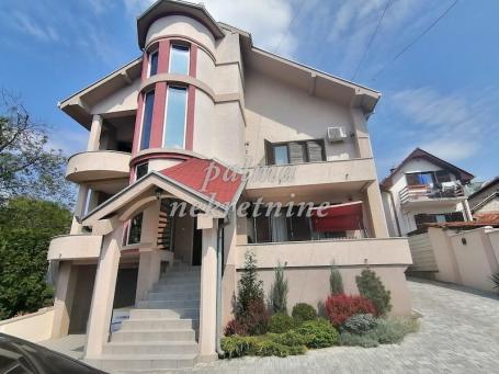 Izdavanje, Kuća, 280m2 , Centar
