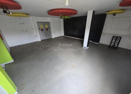 Izdavanje, Poslovni prostor, 150m2 , Sušica