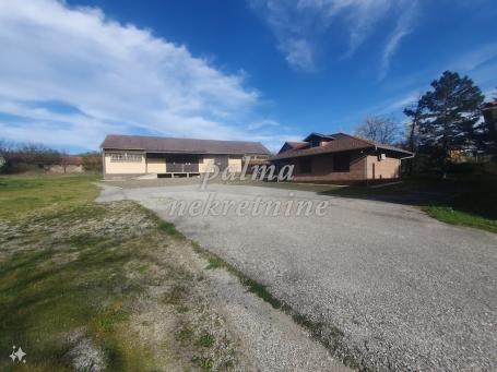Izdavanje, Poslovni prostor, 800m2 , Botunje