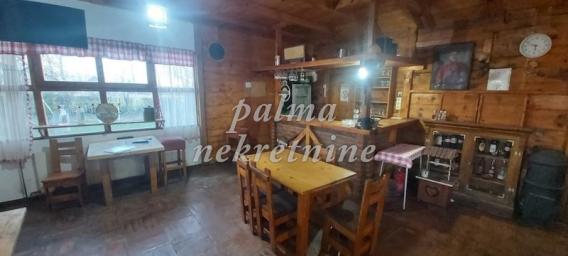Izdavanje, Poslovni prostor, 250m2 , Cerovac