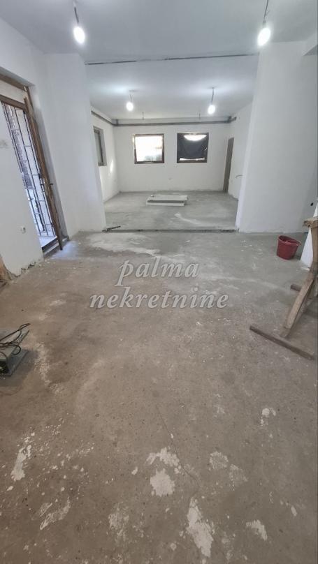 Izdavanje, Magacin, 80m2 , Aerodrom