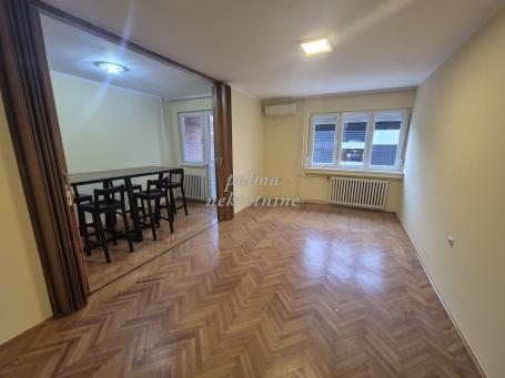 Izdavanje, Stan, 81m2 , Centar