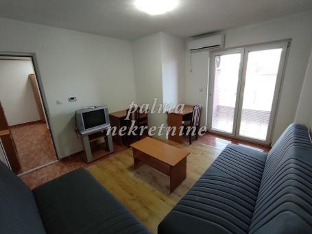 Izdavanje, Stan, 42m2 , Vašarište