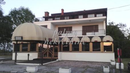 Prodaja, Poslovni prostor, 750m2 , Batočina