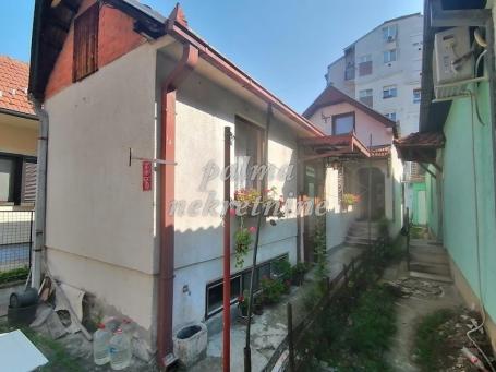 Prodaja, Kuća, 130m2 , Centar