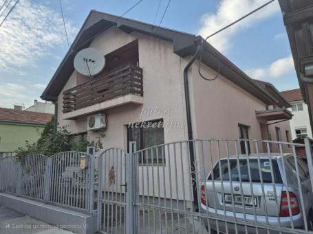 Prodaja, Kuća, 270m2 , Centar