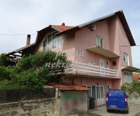 Prodaja, Kuća, 350m2 , Aerodrom
