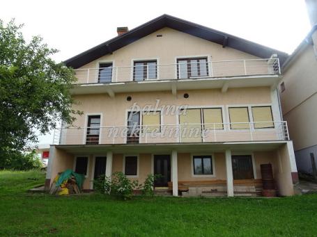 Prodaja, Kuća, 450m2 , Desimirovac