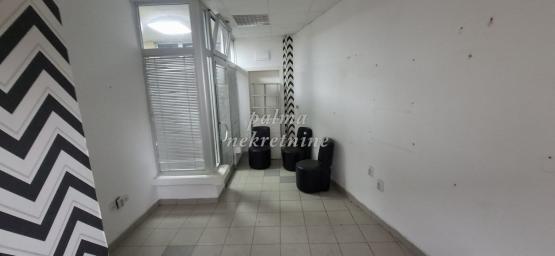 Prodaja, Poslovni prostor, 31m2 , Centar