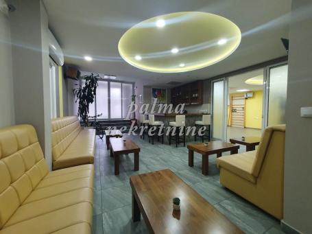 Prodaja, Lokal, 330m2 , Centar