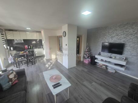Prodaja, Stan, 59m2 , Bagremar
