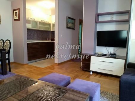 Prodaja, Stan, 42m2 , Centar