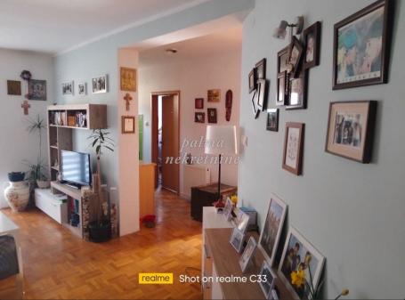 Prodaja, Stan, 100m2 , Centar