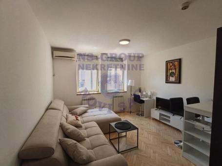 Garsonjera u Cara Dusana, 27m2