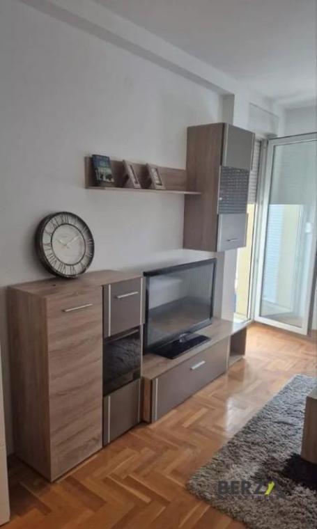 ODLIČAN DVOSOBAN PET FRIENDLY STAN SA PARKINGOM - PODBARA