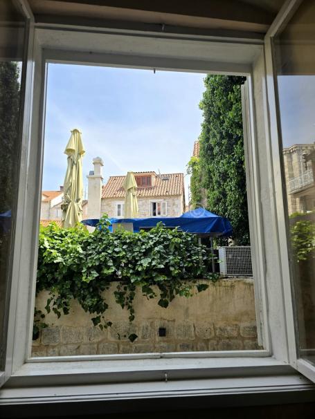 Kuća u staroj gradskoj jezgri, ogroman potencijal, prodaja