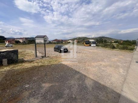 Donja Gorica, 2300m2, Plac