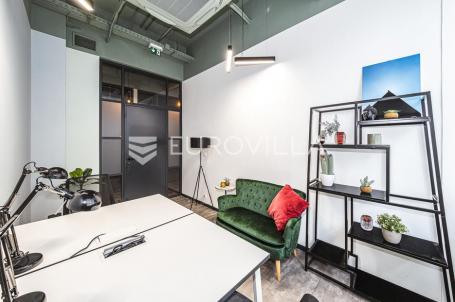 Zagreb, Trg žrtava fašizma, poslovni prostor, cijeli kat u modernoj poslovnoj zgradi, 272,01 m²