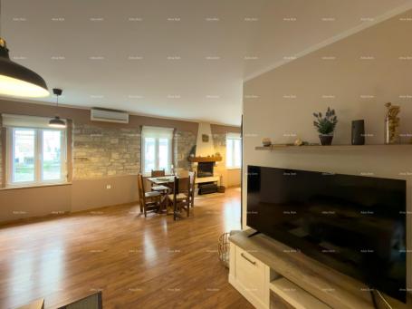Wohnung FORUM FUSSGÄNGERZONE. Verkauf einer schön gestalteten Wohnung an attraktiver Lage, Pula, Zen