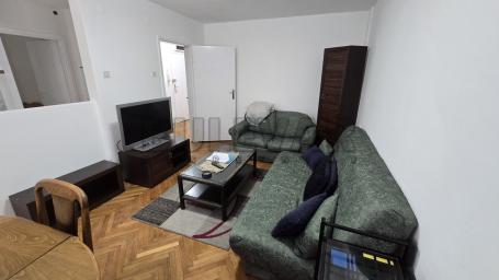 Izdaje se dvoiposoban stan u blizini Pravnog Fakulteta!