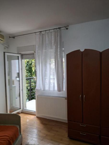 Jednoiposoban stan, 46 m², Novo Naselje, Novi Sad, 1. sprat