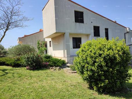 Kuća PULA – Škatari, obiteljska samostojeća kuća s velikom okućnicom