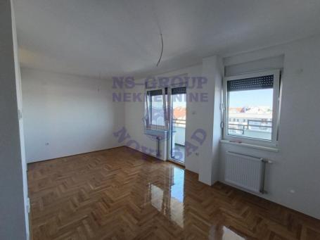 Komforan dvosoban stan, novogradnja, Podbara!