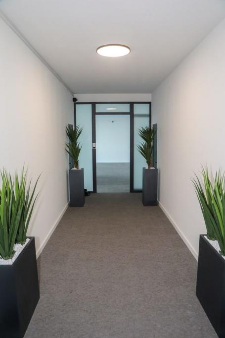 Premium poslovni prostor za vaš biznis! Renoviranih 162 m2. Preporuka!