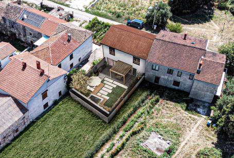 Građevinsko zemljište Građevinsko zemljište sa građevinskom dozvolom, Muntić. Pripremljen teren za g