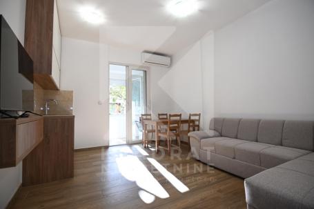Izdavanje, Dvosoban stan, Podgorica, Centar, 68m2