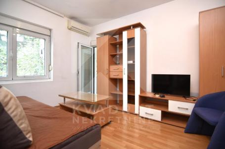 Izdavanje, Jednosoban stan, Podgorica, Preko Morače, 45m2