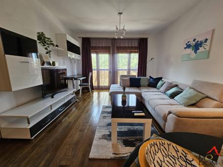 NOVI SAD - CENTAR - IZDAVANJE NEKRETNINA - 54 m2 - 650€