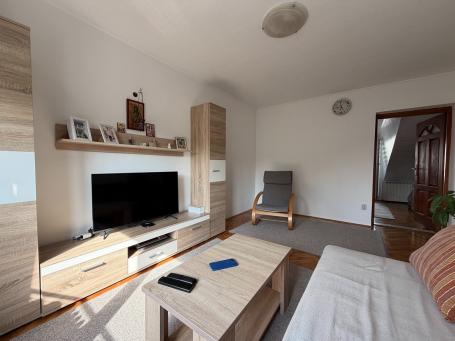 Prodaje se 3.0 renoviran stan, Blok 34, 68m2