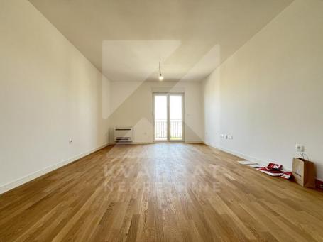 Izdavanje, Dvosoban stan, Podgorica, Stari Aerodrom, 65m2