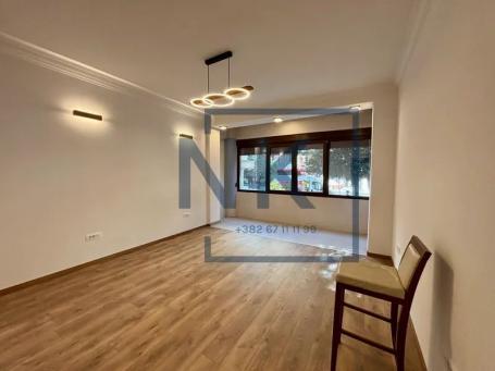 Najam/Izdavanje | Poslovni prostor | 70m² | Podgorica, Centar