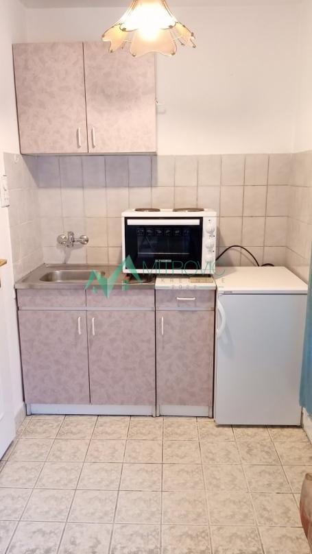 Izdavanje, Stan, 18m2 , Centar