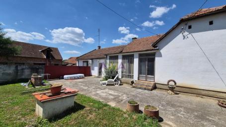 Čonoplja – Kuća 91m², plac 743m²