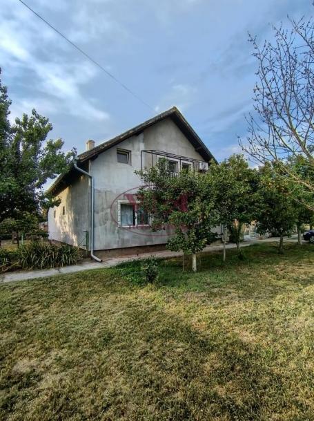 Srbobran, Nadalj, Lepa novija kuća okružena prirodom