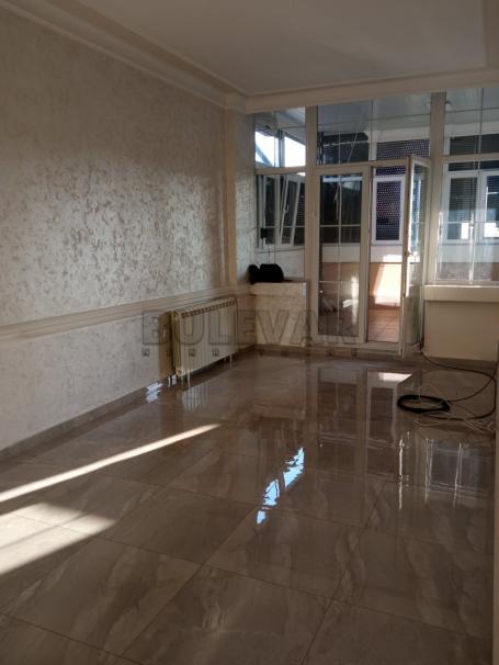Izdavanje - Petosoban stan, Kragujevac, centar, površina 155 m2