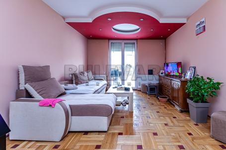 Kuća u nizu, Trošarina, 292 m2, 1,33 ari placa