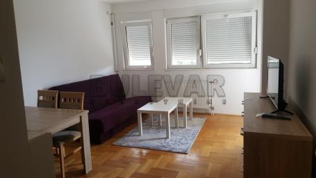 Izdaje se jednoiposoban stan kod Filozofskog Fakulteta, 48m2!