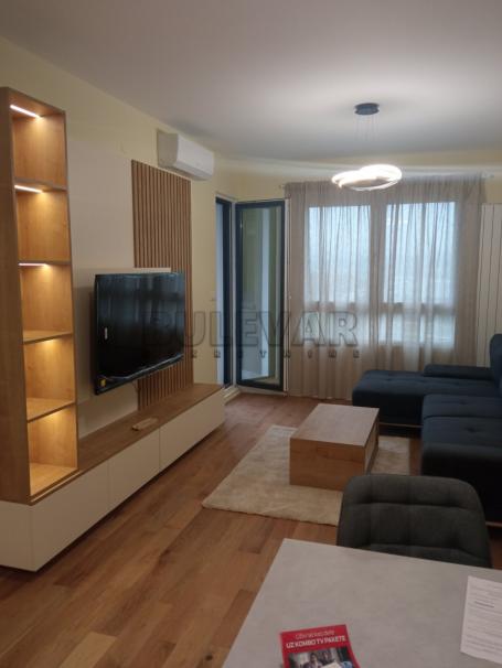 Kragujevac, neuseljavan stan  u novom stambeno poslovnom kompleksu Matis New Point, izdavanje